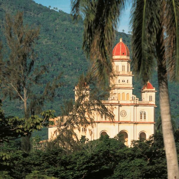 Cuba Unveiled: A Journey from West to East - Image 9